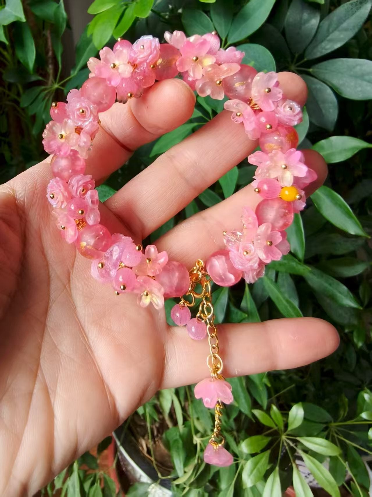 Exquisite handmade bracelet-The round beads, also made of resin, are smooth and rounded