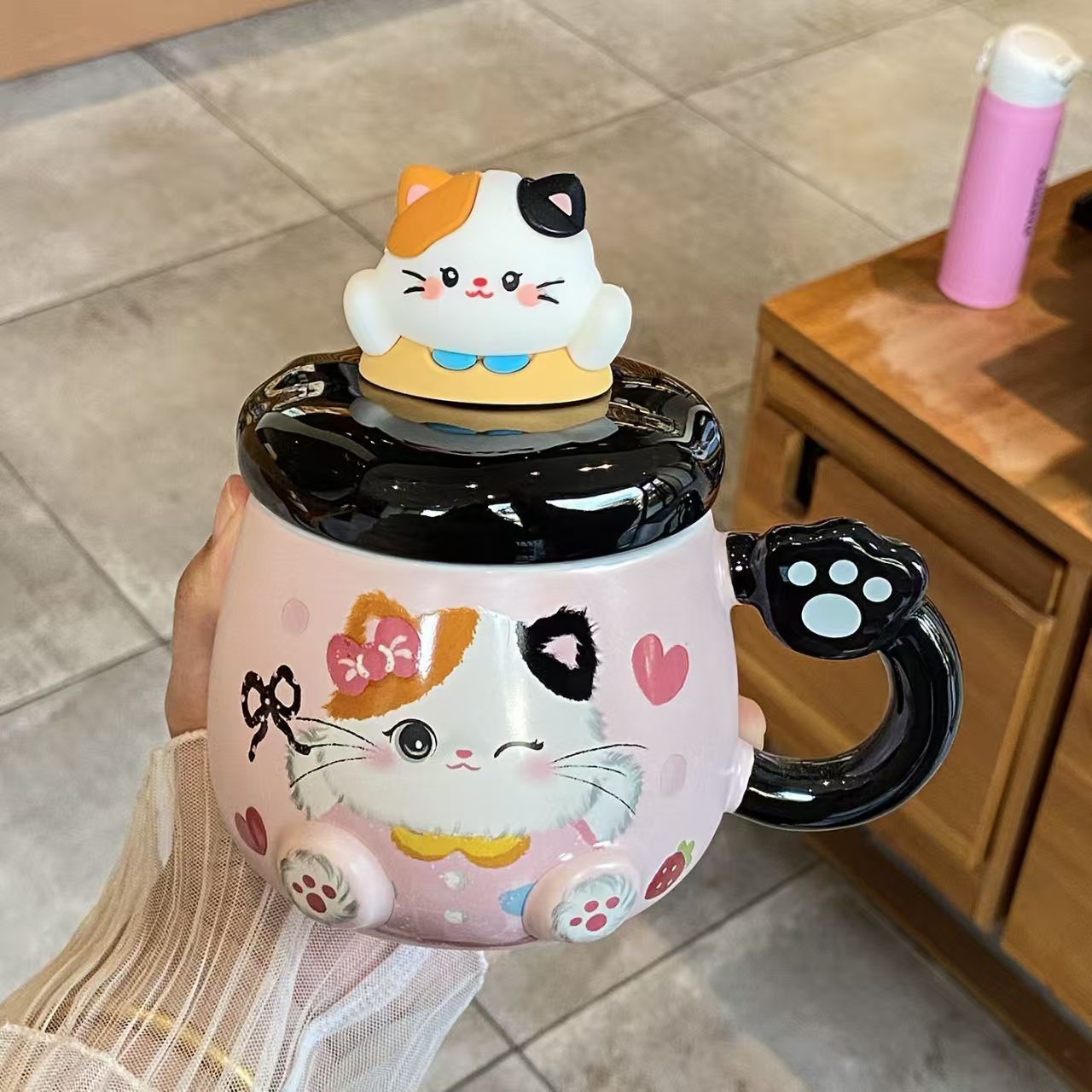 #High-value INS-style ceramic water cup for women, suitable for home, outdoor & office use, with lid, ideal as a gift, comes with a cute doll spoon